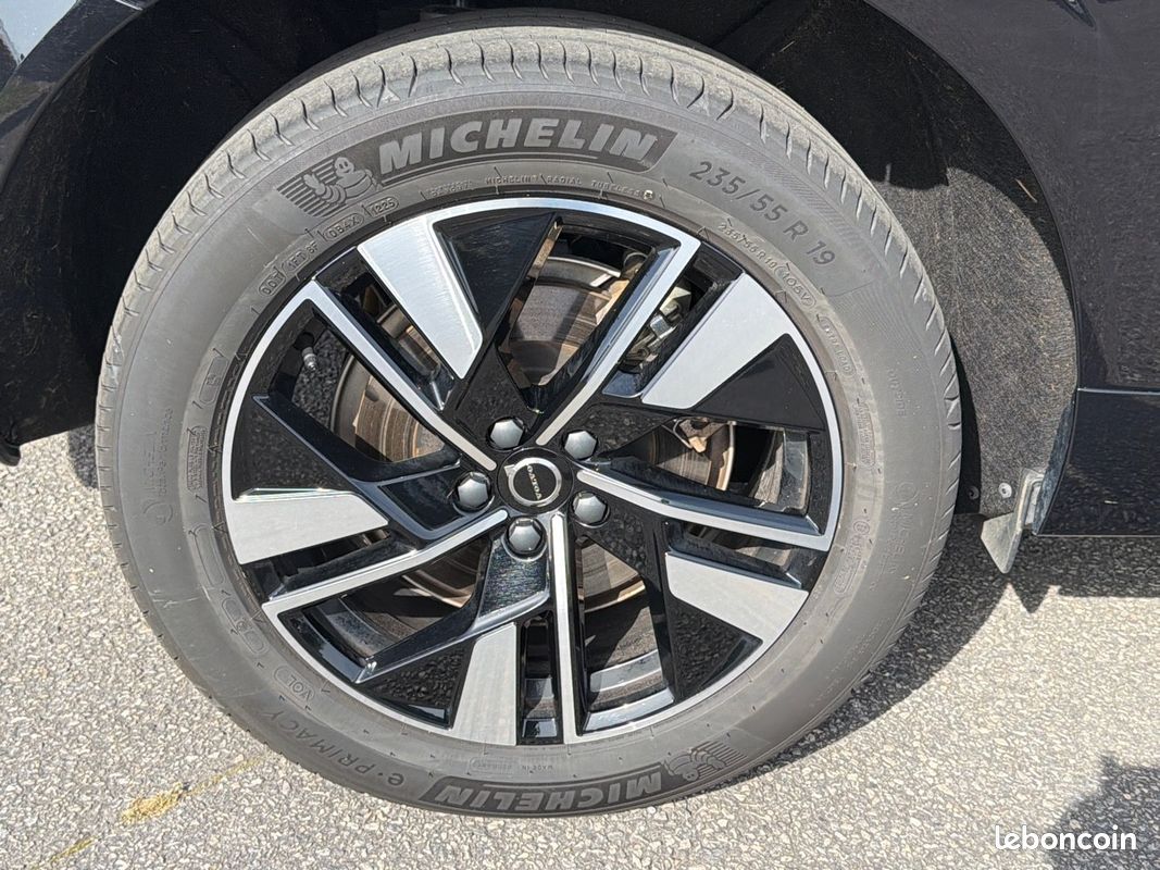 VOLVO XC60 T6 AWD Hybride rechargeable 253 ch+145 ch Geartronic 8 Plus Style Dark (image 9)