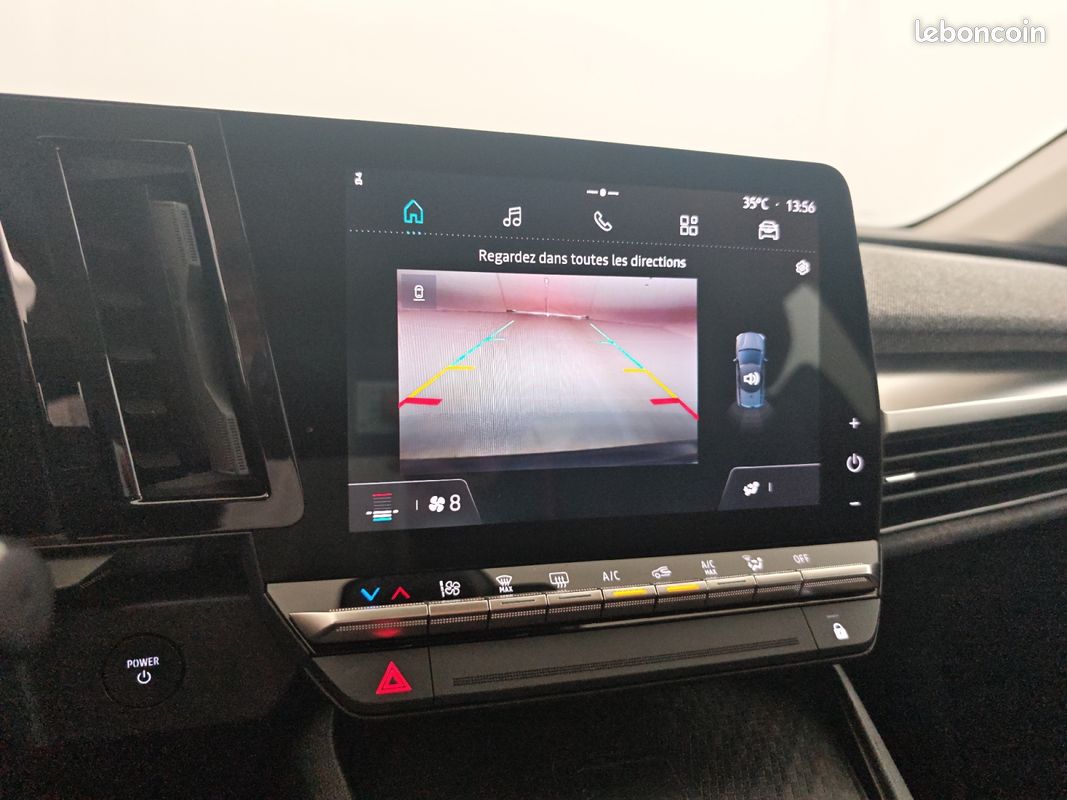 RENAULT Megane E-Tech EV60 220 ch super charge Equilibre (image 17)