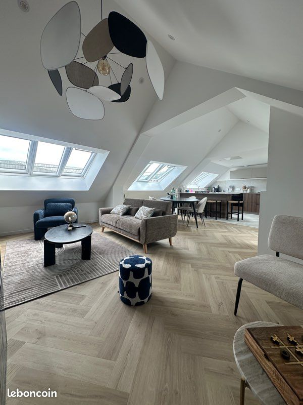 Appartement 5 pièces 120 m² · à Larmor-Plage · 120 m² · 1 600 €/mois