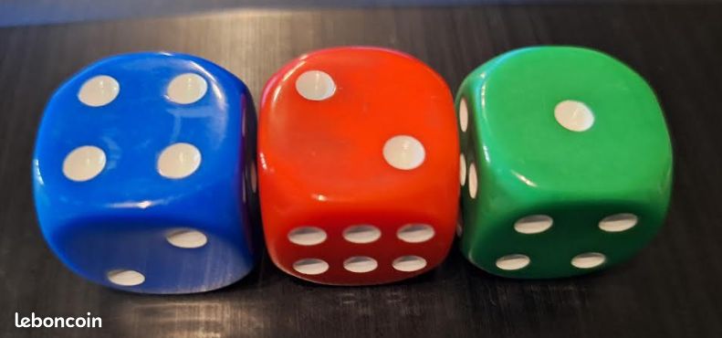 PISTE DE 421 ET 5 DES ET 100 JETONS ET 54 CARTES ET FEUILLES