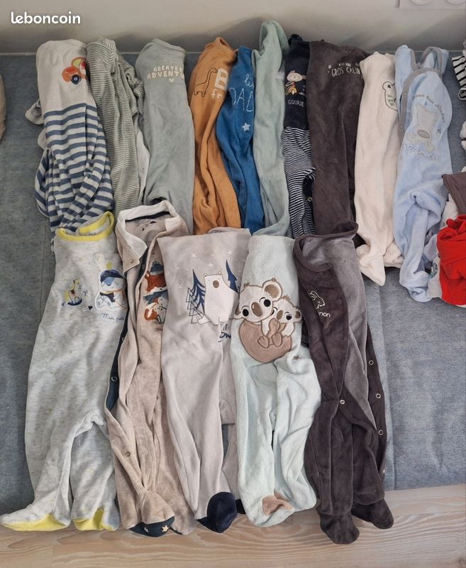 Lot pyjamas 6 mois (image 1)
