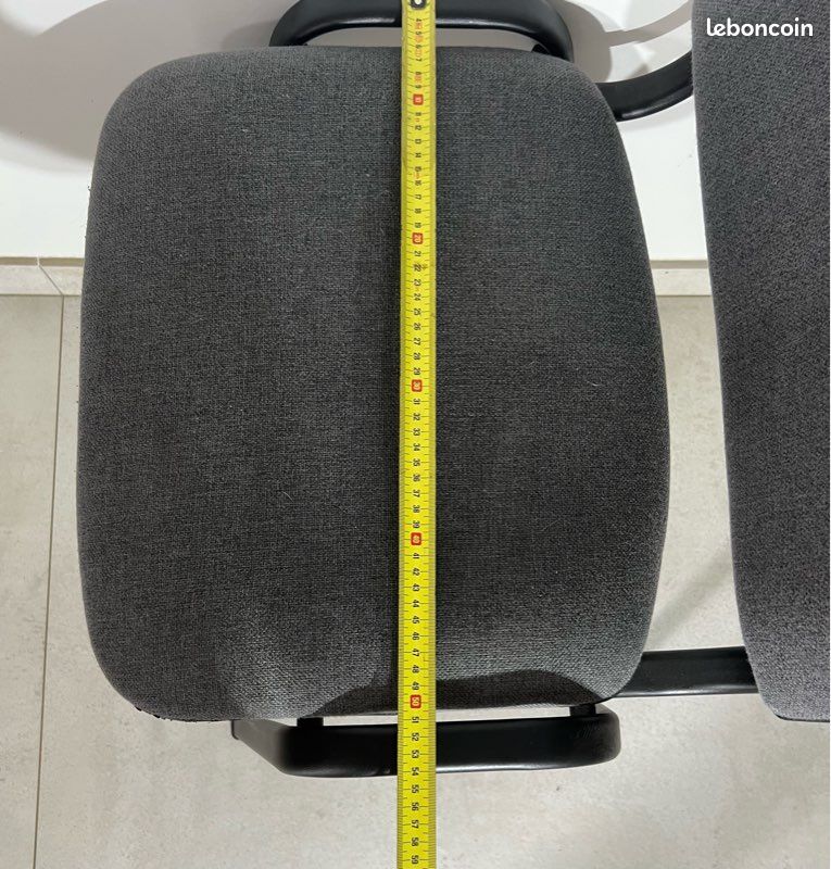 Chaise d’acceuil/réunion grise empilable, pratique (image 3)