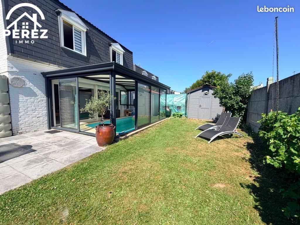 Maison 5 pièces 126 m² · à Neuville-en-Ferrain · 126 m² · 374 000 €
