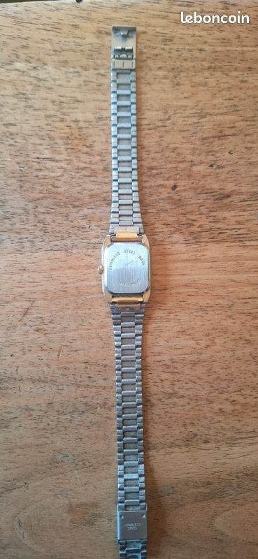 Veritable Montre vintage Majestic quartz (image 3)