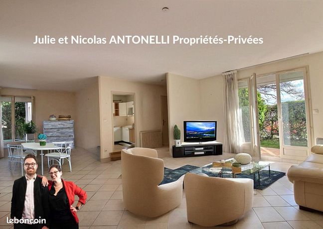 https://img.leboncoin.fr/api/v1/lbcpb1/images/c0/ff/42/c0ff42a7f091df81fcd513e5972ce5f210d9f212.jpg?rule=ad-image