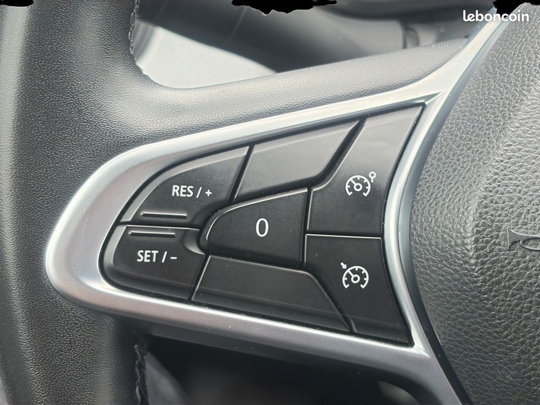 RENAULT CLIO 1.6 E-TECH 140 INTENS Caméra de recul Clim Auto Radar de Recul Garantie 12 mois (image 19)