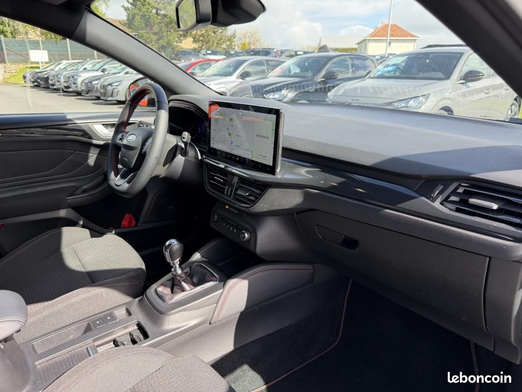 Ford Focus SW 1.0 EcoBoost 125 S&S mHEV ST-Line X (image 23)