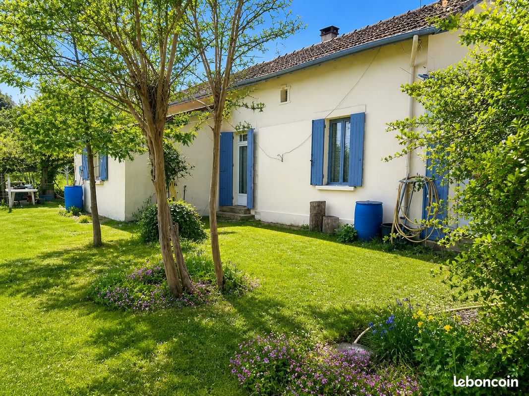 Maison 5 pièces 93 m² · à Houeillès · 93 m² · 135 000 €