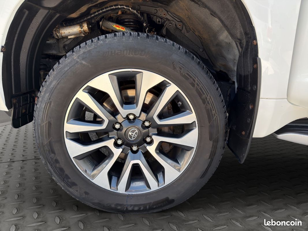 Toyota Land Cruiser 2.8 D4D 204 BVA -41 658 HT- (image 22)