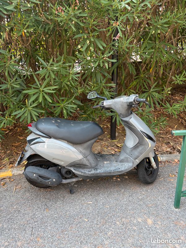 Scooter Zip 4t 50cc (image 2)