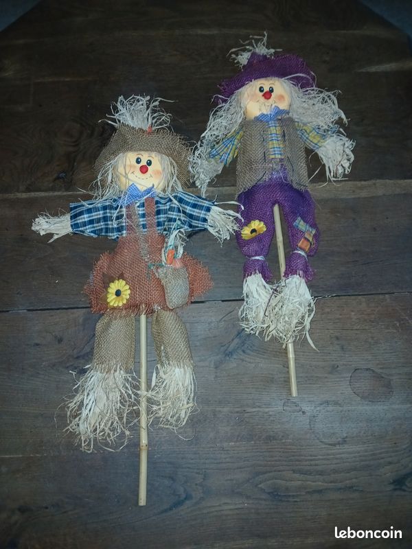 2 figurines enjouées (image 3)