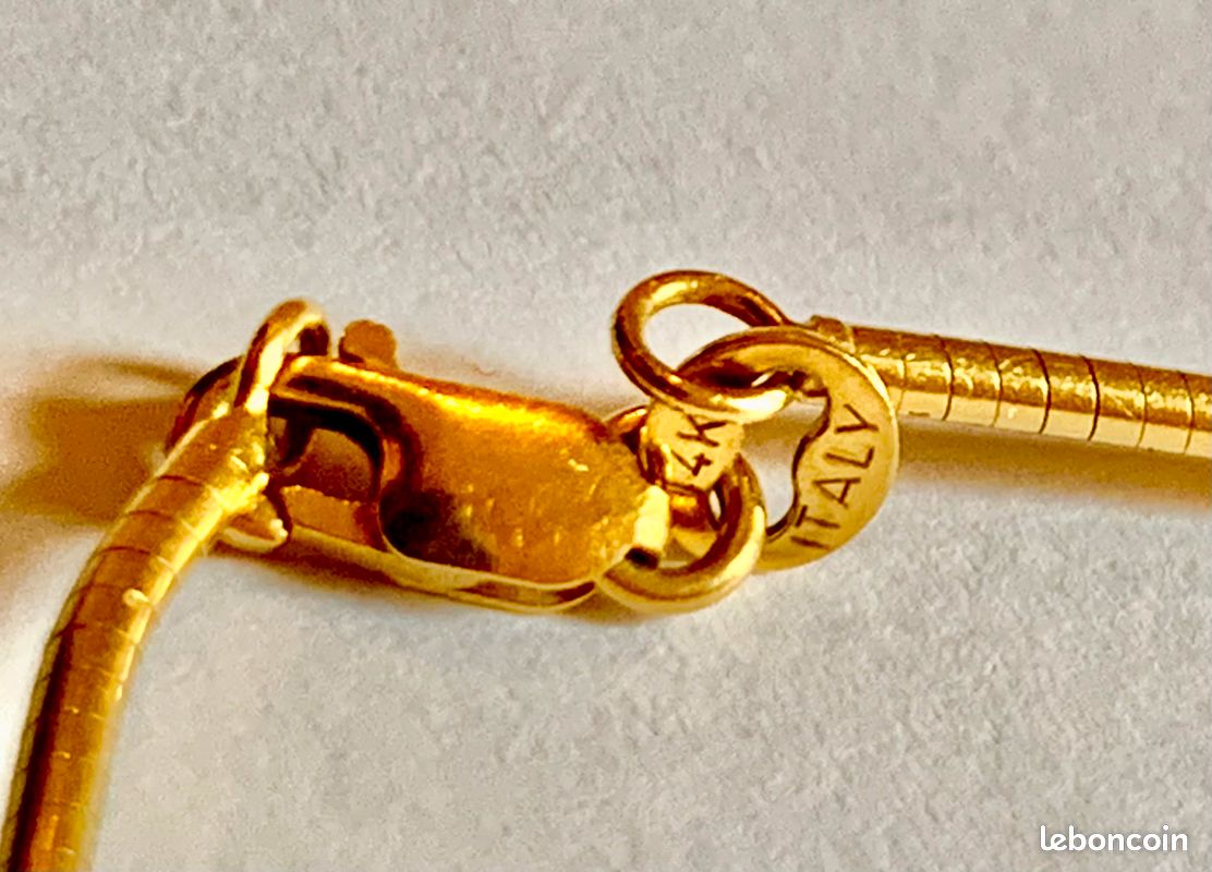 Pendentif Grenouille Plaqué Or Avec Rubis Et Zircons - Pierre Principale Saphir