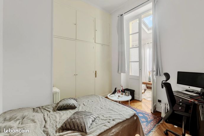 Appartement 5 pièces 166 m² — 11