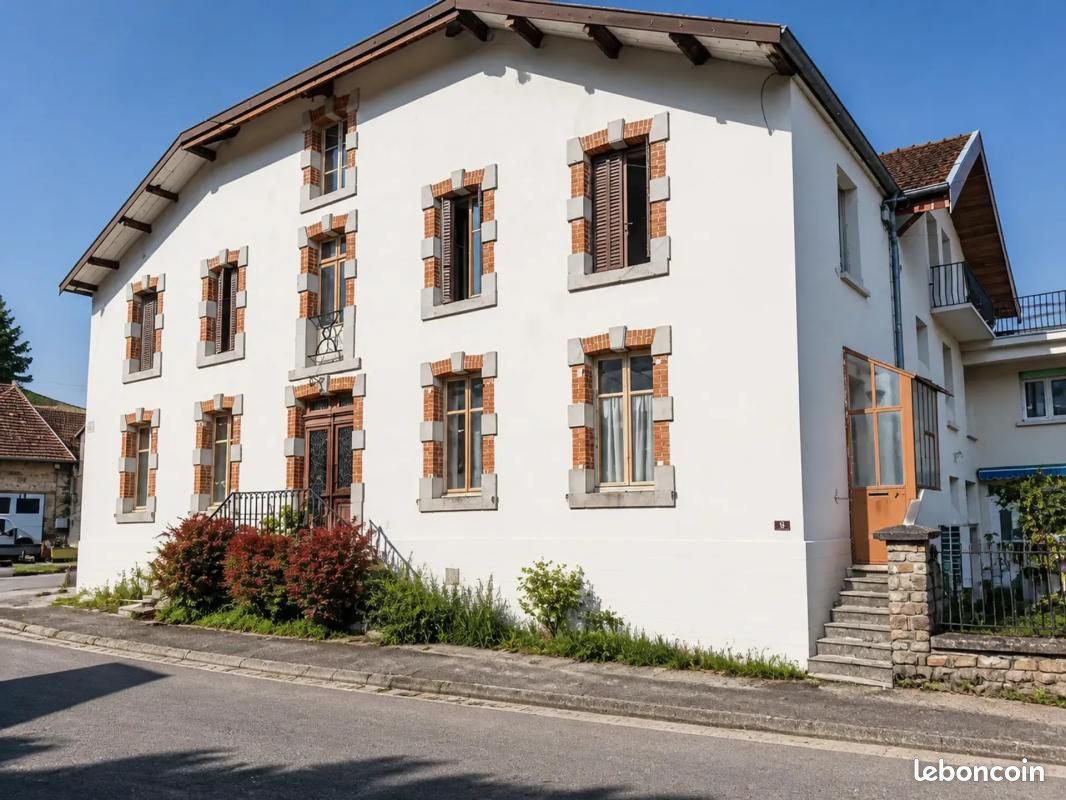 Maison 6 pièces 250 m² · à Vitrey-sur-Mance · 250 m² · 180 000 €