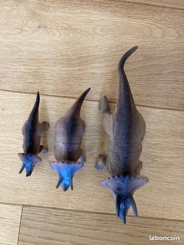 Lot tricératops (image 2)