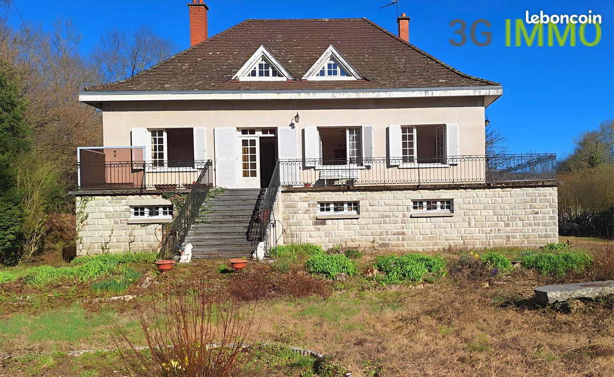 Maison 7 pièces 161 m² · à Ambert · 161 m² · 209 000 €