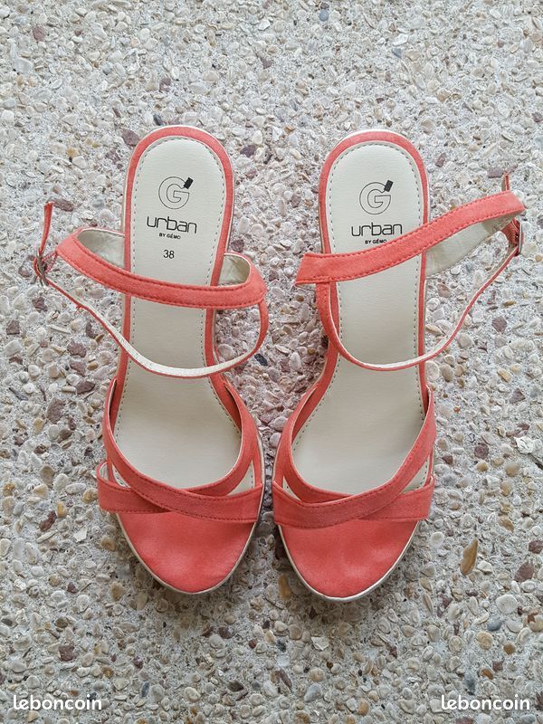 Sandales cuir compensées neuves (image 1)
