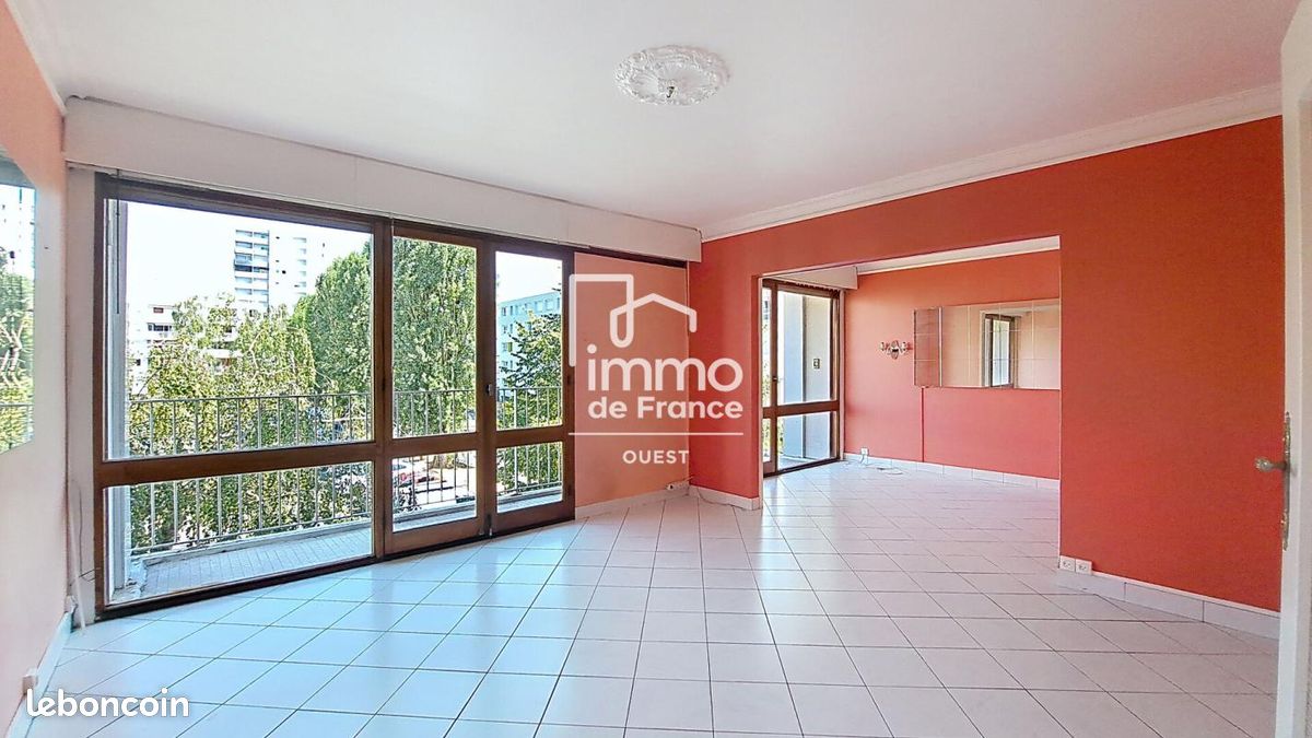 Appartement 5 pièces 85 m² · à Laval · 85 m² · 91 000 €