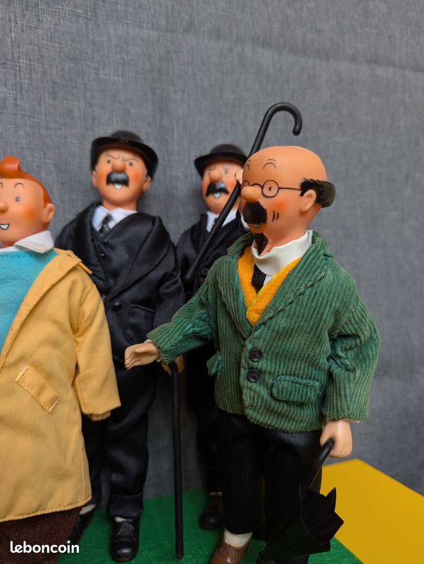 LOT DE 12 FIGURINES TINTIN – MILOU, HADDOCK, TOURNESOL, DUPONDT – RARES – NEUVES