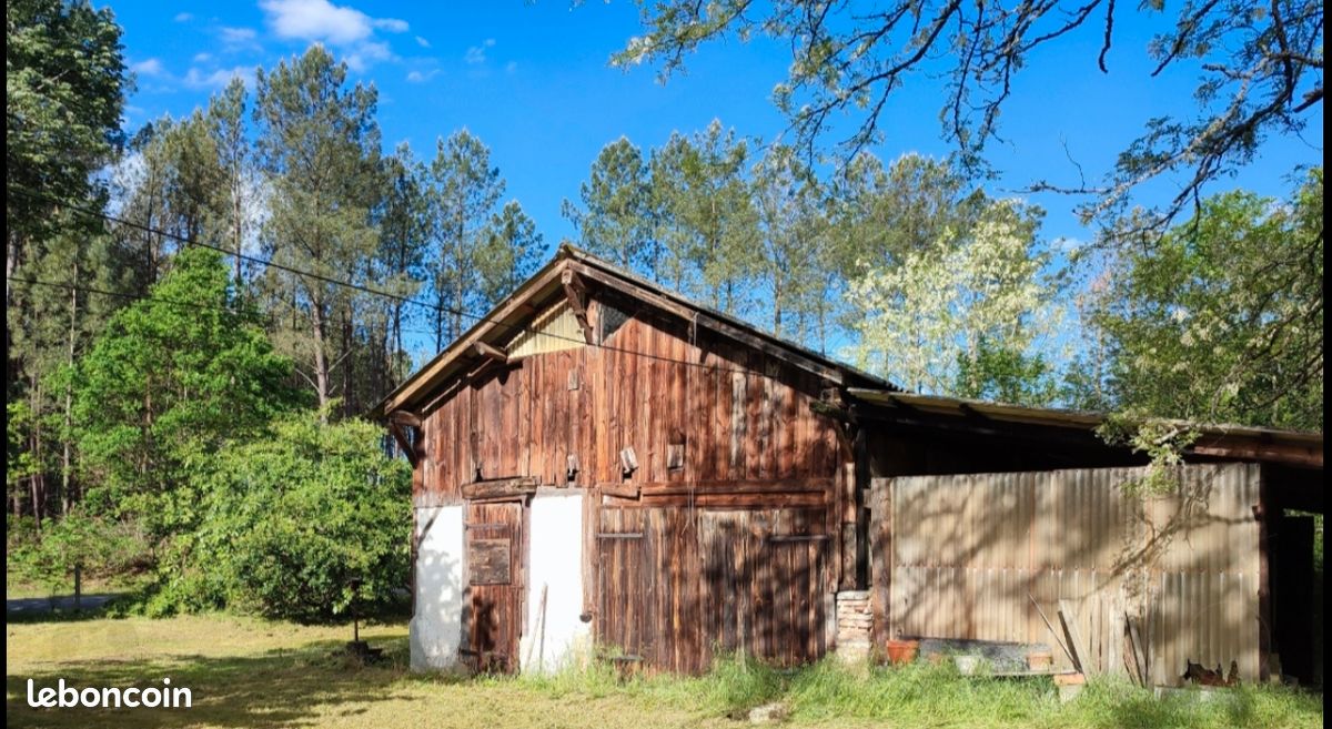 Terrain 2550 m² · à Gourbera · 160 000 €