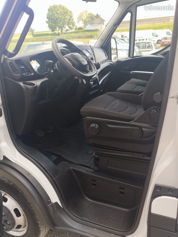 IVECO DAILY CCB 35C16H Emp 4100 LEAF 28325 HT (image 4)