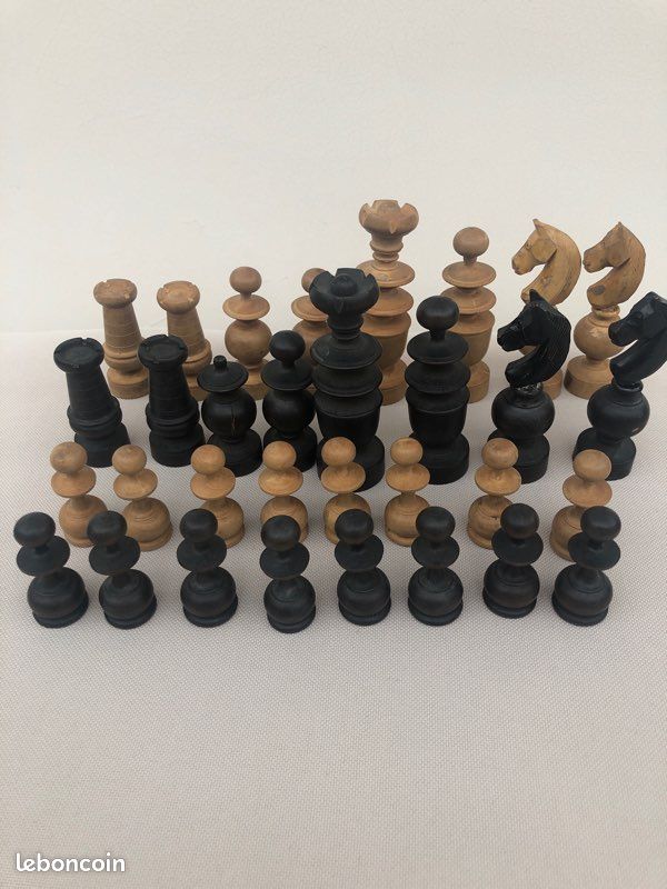 Jeu d'échec complet - Chevaliers du Moyen âge - Ebène - Roi 8 cm