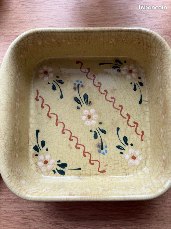 Plat en faïence d’Alsace (image 1)
