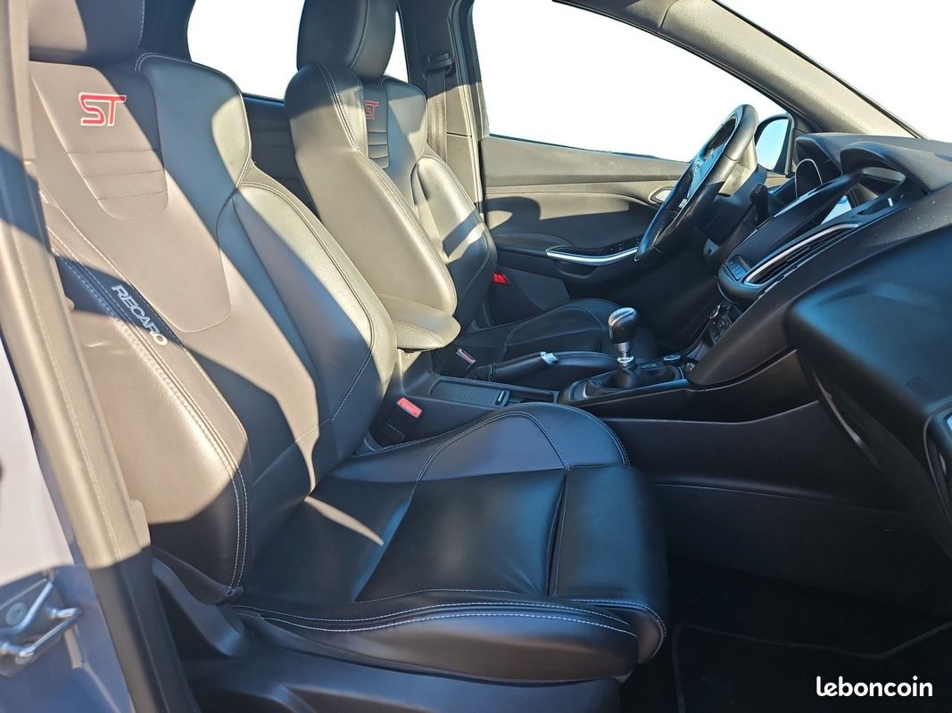 Ford focus 2.0 ecoboost 250 st start-stop flexifuel pack hiver/performance (image 11)
