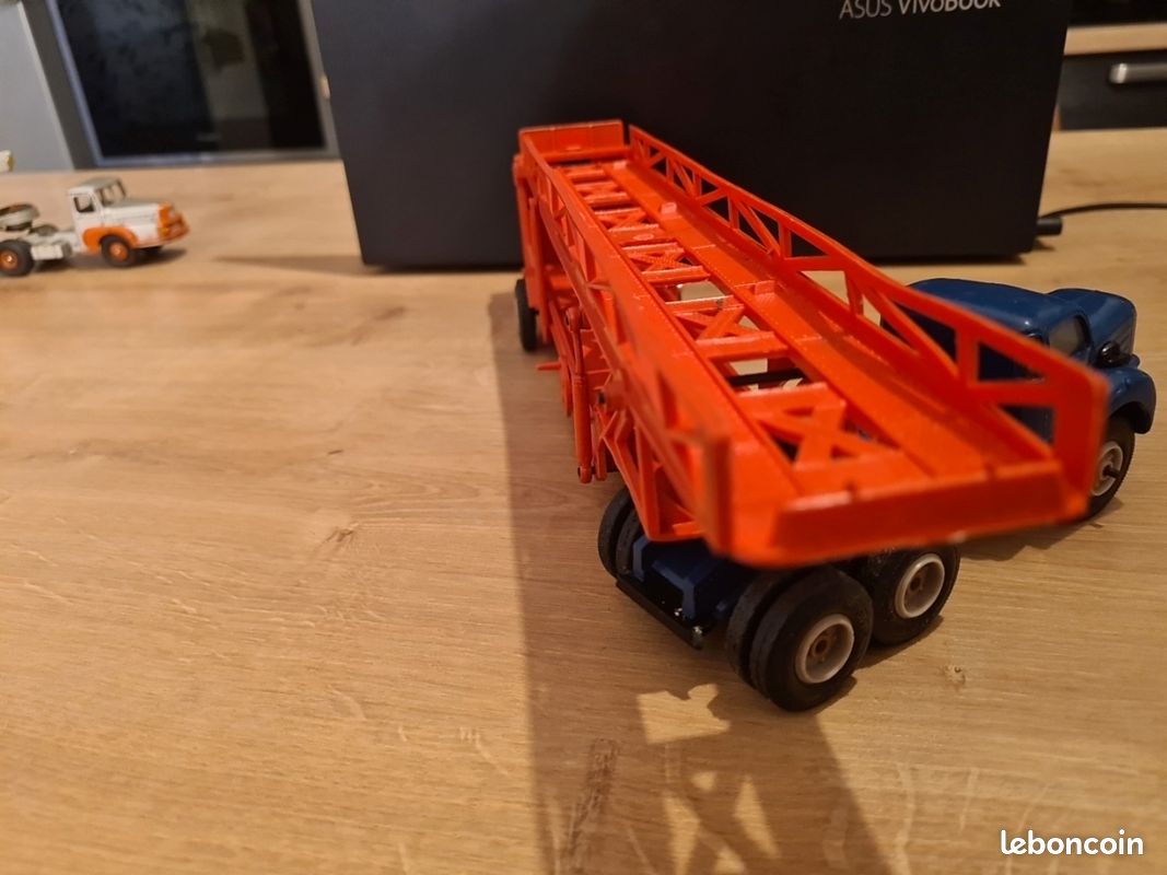 BERLIET TRACTEUR TBO 15 ORANGE ET REMORQUE PORTE VOITURE ROUGE NOREV