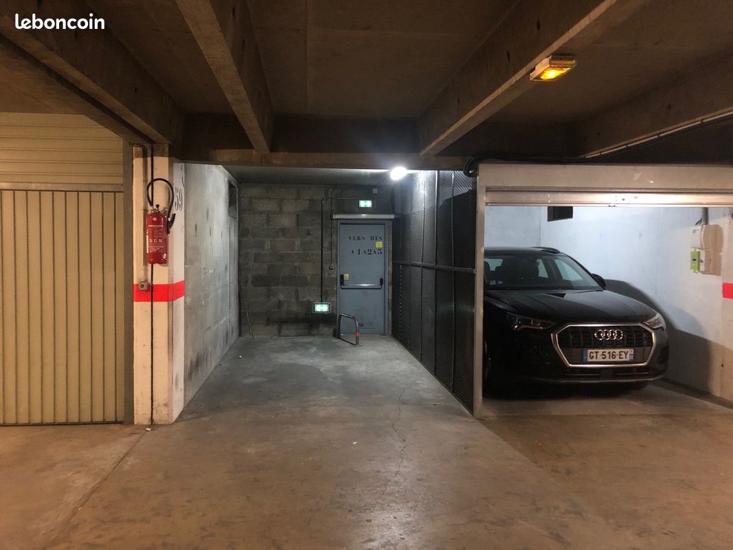 Loue place de parking - Paris 18 - Locations