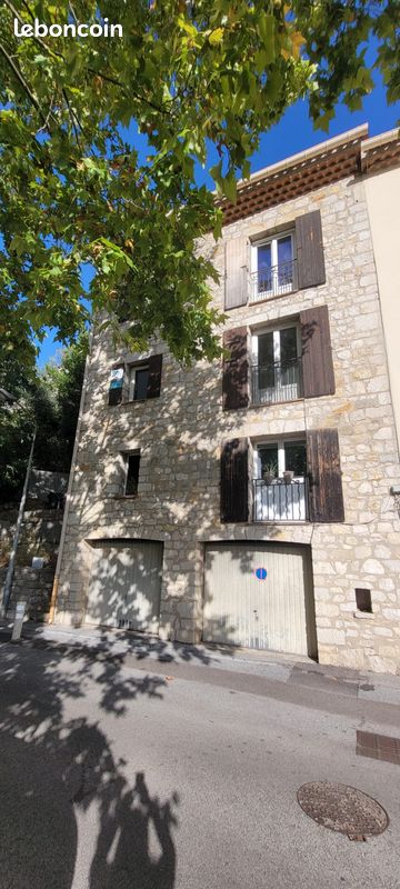 Parking 76 m² · à Montauroux · 76 m² · 218 500 €