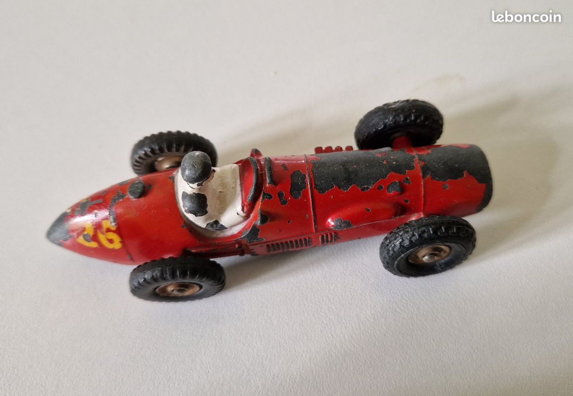 Dinky Toys 23J - Auto de course FERRARI Rouge #2, boite, Original - Collection
