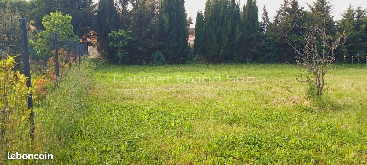 Terrain 400 m² · à Guzargues · 400 m² · 215 000 €