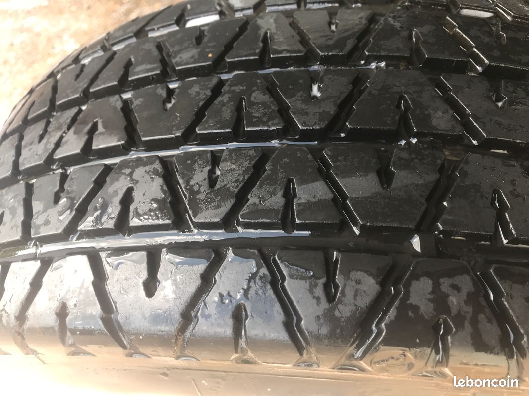 1 Roue Peugeot 504 - 505 - Pneu TRX 190 65 390 - Équipement auto