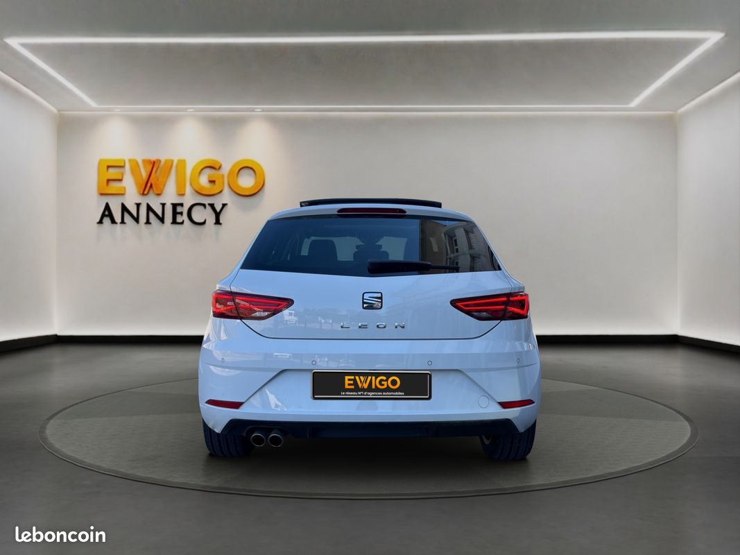 SEAT Leon 1.5 TSi 150CH XCELLENCE DSG / TOIT OUVRANT / CARPLAY / VIRTUAL COCKPIT / CAMERA / GARANTIE 6 MOIS (image 20)