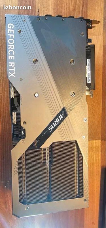 Carte graphique Gigabyte AORUS Master GeForce RTX 4080 16Go (image 3)