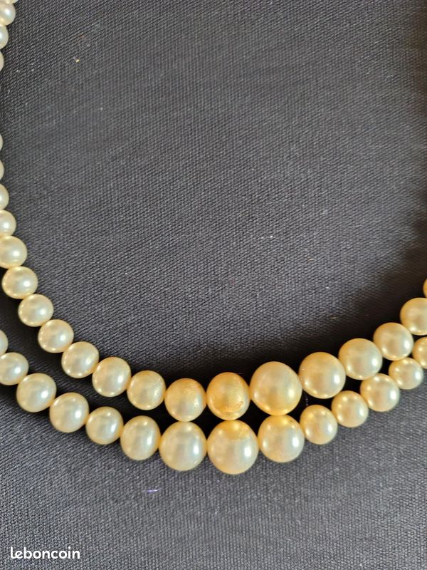 Collier Vintage Années 70 - 12 Rangs De Petites Perles Couleur Or - Occasion