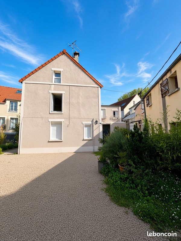 Maison 6 pièces 170 m² · à Bailly · 170 m² · 721 000 €