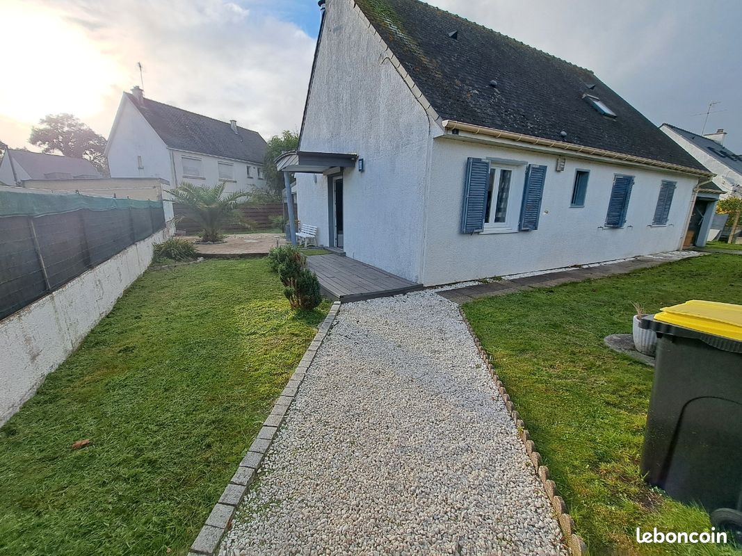 Maison 6 pièces 120 m² · à Sainte-Hélène · 120 m² · 1 100 €/mois