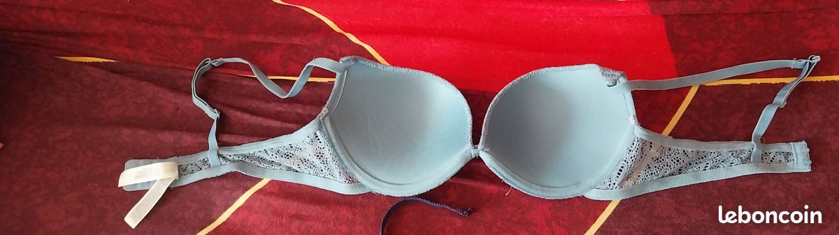 Soutien-gorge push-up gris clair taille 90C avec petit noeud sur le devant (image 2)