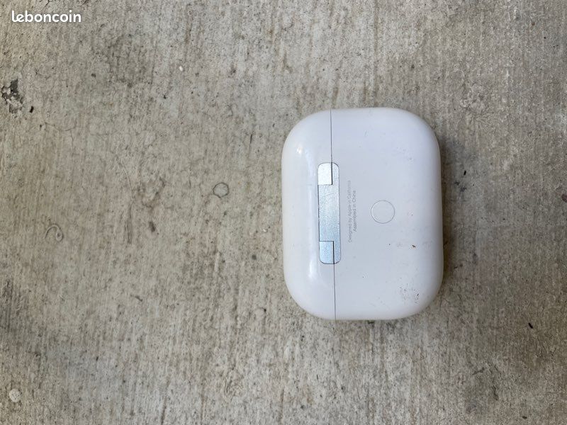AirPod (image 2)