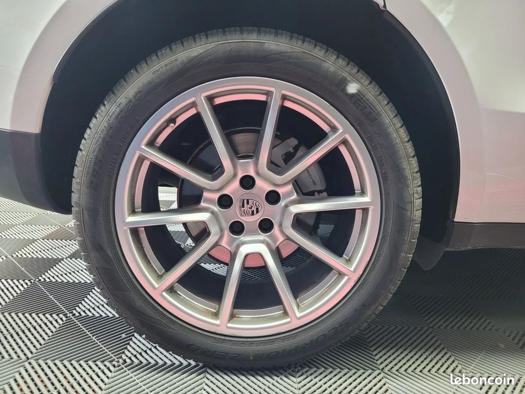 PORSCHE MACAN Diesel 3.0 V6 258 ch S PDK / SUPERBE ETAT - 2EME MAIN - ENTRETIEN PORSCHE - TOIT OUVRANT - BOSE (image 14)