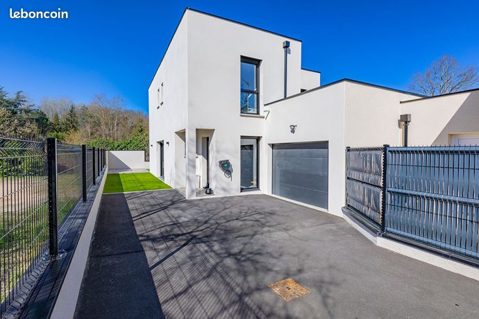 Villa 5 pièces 141 m²