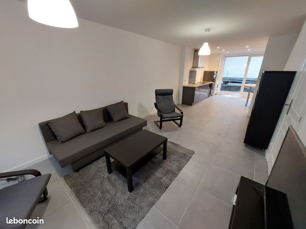 Maison 5 pièces 100 m² · à Croix · 100 m² · 1 250 €/mois