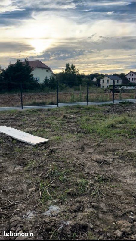 Terrain constructible 9 ares · à Meroux-Moval · 102 999 €