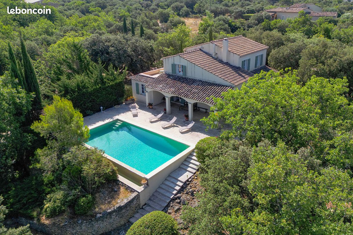 Maison 7 pièces 156 m² · à Bonnieux · 156 m² · 1 095 000 €
