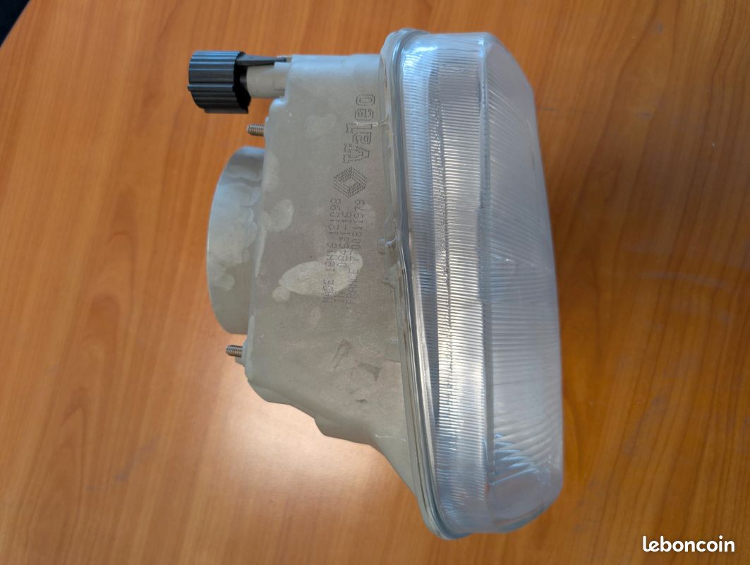 Projecteur AVG Renault Rapid - Express (image 2)