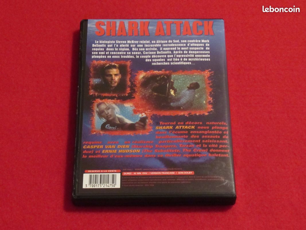 Shark Attack / COMME NEUF (image 2)