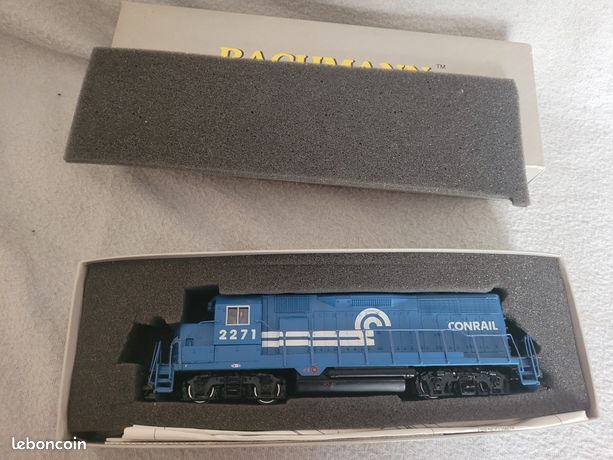 LI003 BACHMAN PLUS 11506 train Ho Locomotive diesel EMD GP-35