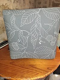 Pouf (image 1)